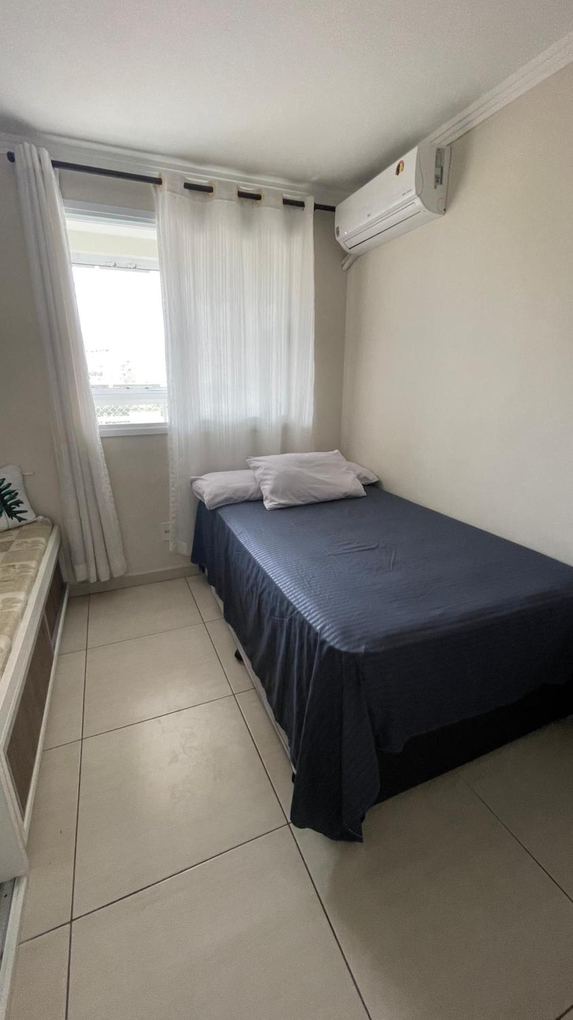 Apartamento Praia Das Asturias Гуаружа Екстериор снимка