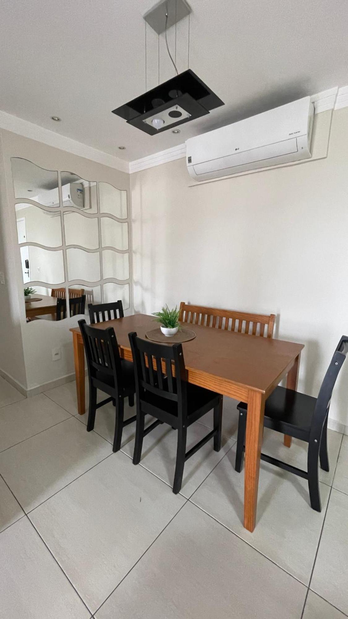Apartamento Praia Das Asturias Гуаружа Екстериор снимка